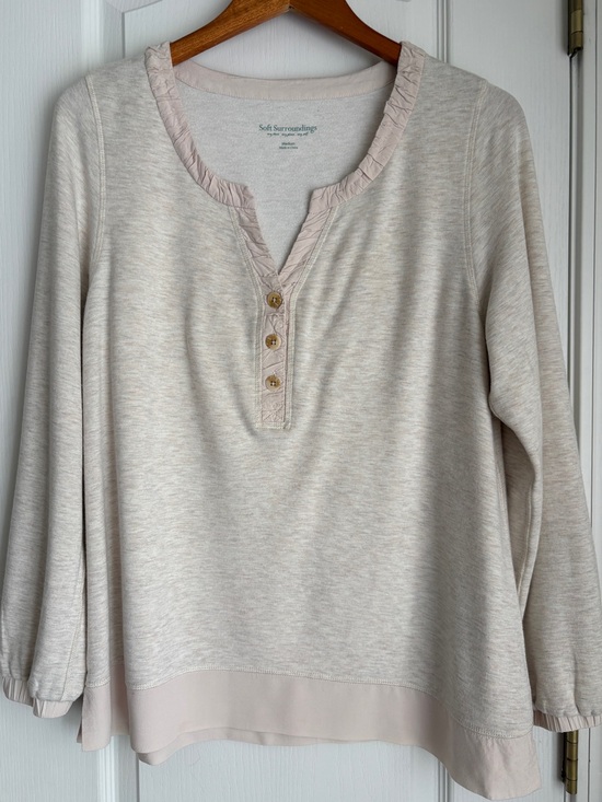 Soft Surroundings Sweaters - Soft Surroundings Lagenlook Rue Cler Ruffle Henley Top Cream Size Medium
